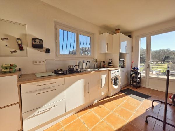 Beaucaire (30300) Maison de plain-pied avec grand espace vert