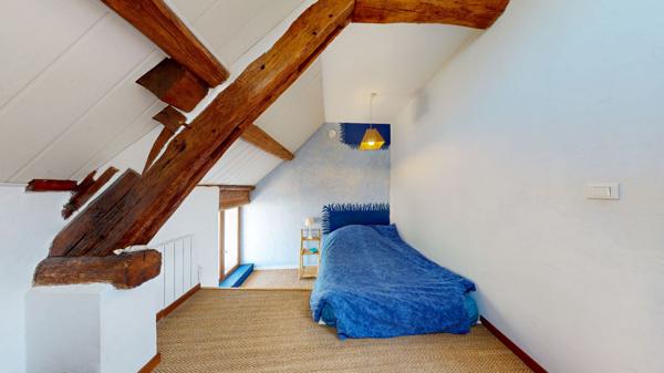 Charmant Corps de ferme avec Grand Terrain Agricole