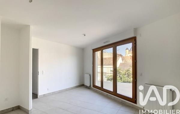Location appartement 2 pièces 45 m² Melun