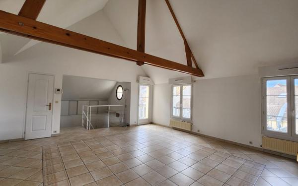 Appartement à vendre    5 pièces • 86,88 m2 Arpajon