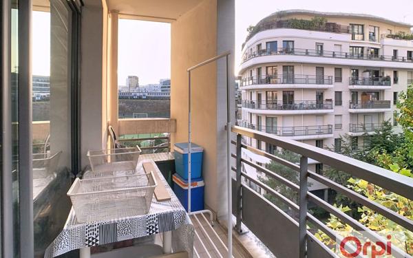 Appartement à vendre    2 pièces • 46,40 m2 Issy-les-Moulineaux
