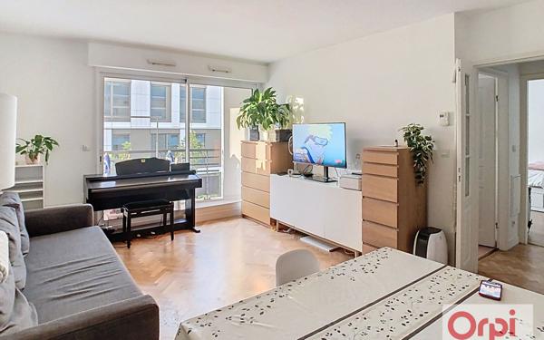 Appartement à vendre    2 pièces • 46,40 m2 Issy-les-Moulineaux