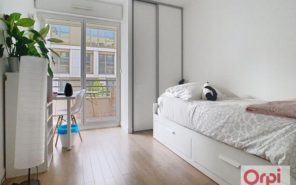 Appartement à vendre    2 pièces • 46,40 m2 Issy-les-Moulineaux