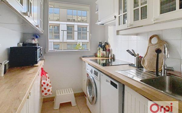 Appartement à vendre    2 pièces • 46,40 m2 Issy-les-Moulineaux