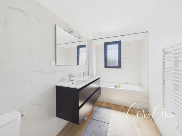 Maison à vendre maison de plain-pied de 110 m² avec piscine proche de VILLEFRANCHE DE LAURAGAIS