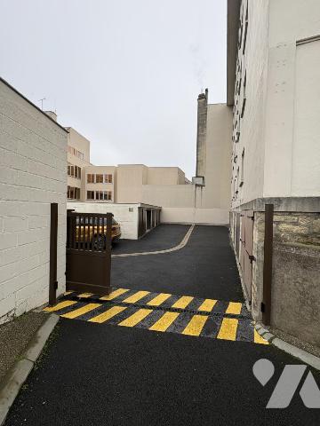 Garage sécurisé bd brossolette (centre ville LAON 02000)