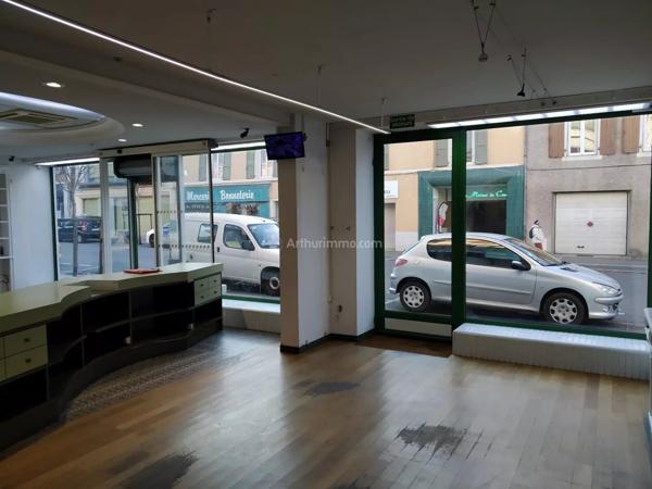 Location Local commercial 4 pièces à Carmaux