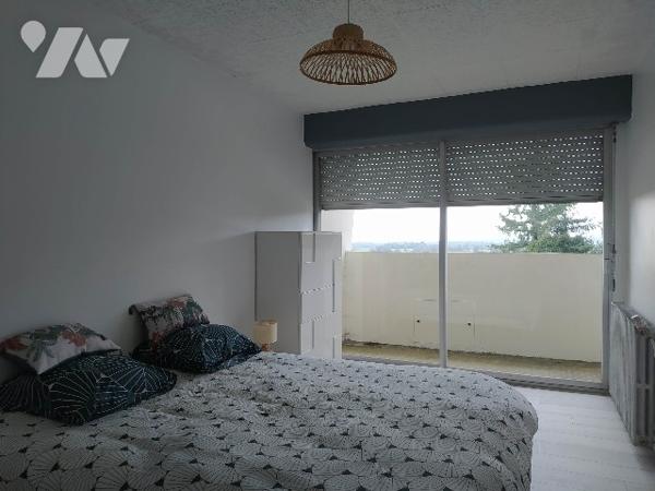 A vendre local d'activité avec un entrepôt, des bureaux et un logement