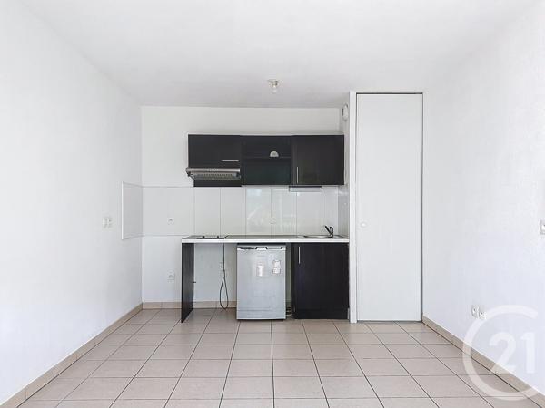 Appartement à vendre  2 pièces - 38 m 2   CENON  - 33