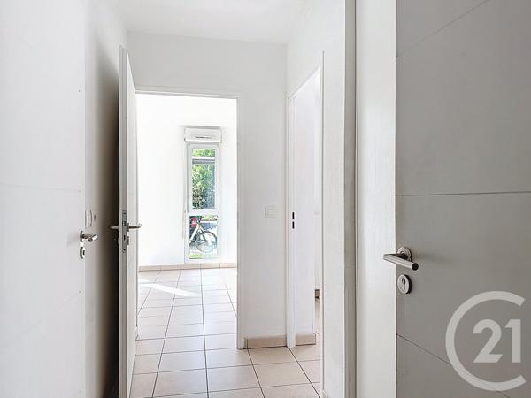 Appartement à vendre  2 pièces - 38 m 2   CENON  - 33