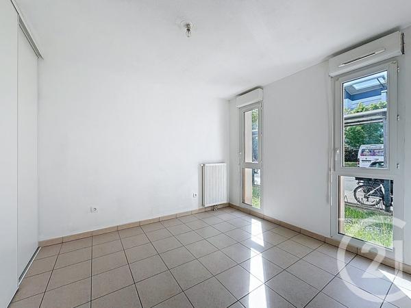 Appartement à vendre  2 pièces - 38 m 2   CENON  - 33
