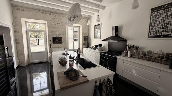 Ancienne demeure viticole d'exception Saint-Jean-d'Angély (17400)