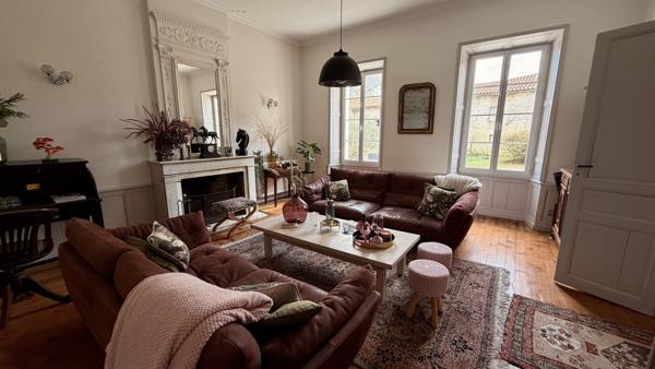 Ancienne demeure viticole d'exception Saint-Jean-d'Angély (17400)