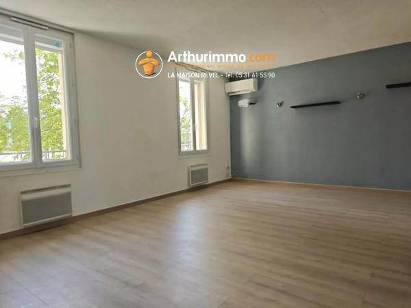 Location                                                      Appartement
                        
                     4 pièces                      89 m2                     à Sorèze
