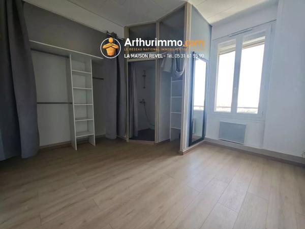 Location                                                      Appartement
                        
                     4 pièces                      89 m2                     à Sorèze