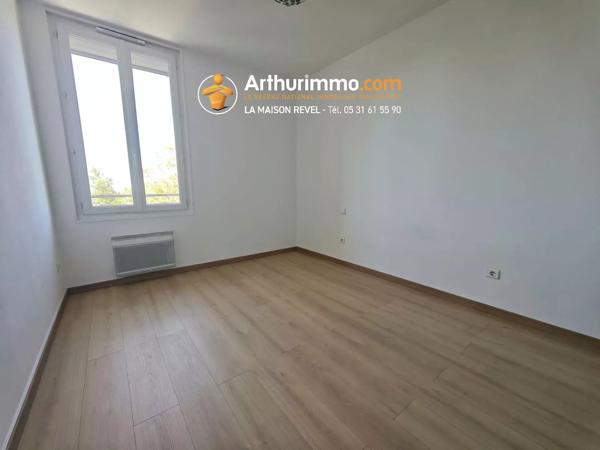 Location                                                      Appartement
                        
                     4 pièces                      89 m2                     à Sorèze