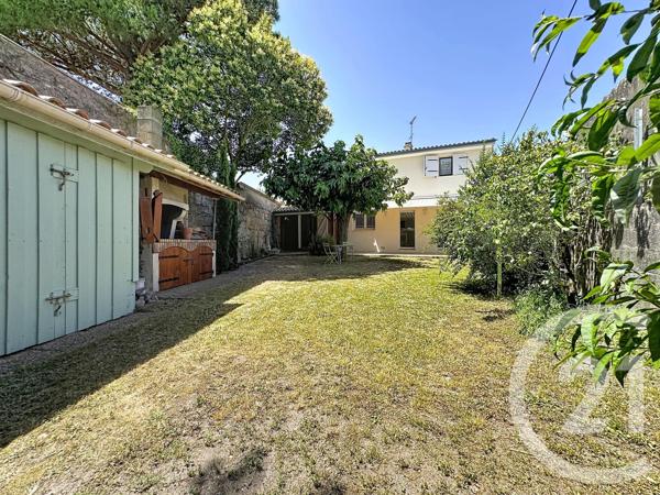 Maison à vendre  3 pièces - 138 m 2   EYSINES  - 33