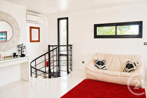 Maison à vendre  3 pièces - 138 m 2   EYSINES  - 33