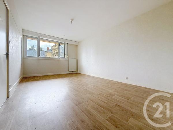 Appartement à vendre  4 pièces - 77,29 m 2   GUERET  - 23
