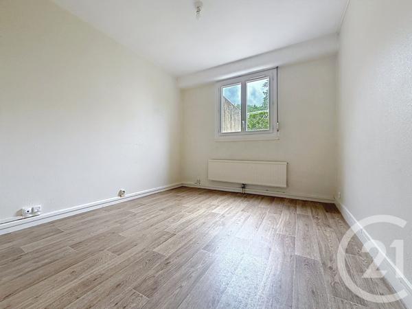 Appartement à vendre  4 pièces - 77,29 m 2   GUERET  - 23