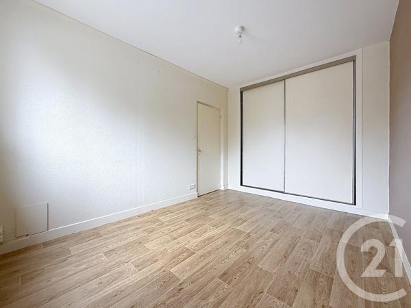 Appartement à vendre  4 pièces - 77,29 m 2   GUERET  - 23