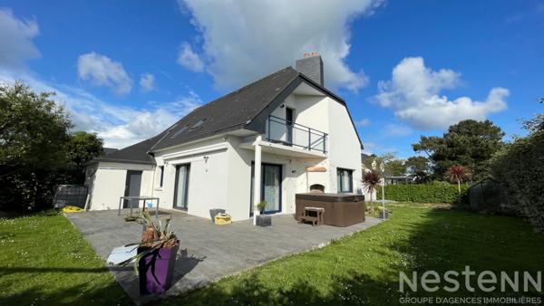 A vendre - Jolie maison familiale de 5 chambres située dans le bourg d'ERDEVEN
