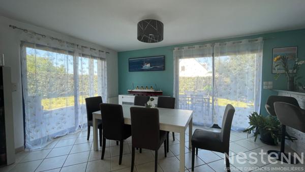 A vendre - Jolie maison familiale de 5 chambres située dans le bourg d'ERDEVEN