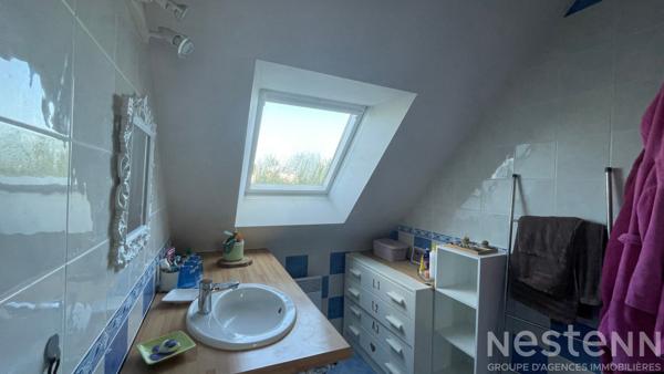 A vendre - Jolie maison familiale de 5 chambres située dans le bourg d'ERDEVEN