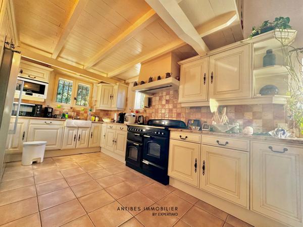 La Garde-Freinet (83680) Maison Piscine Terrain de 4800 m2 La Garde Freinet