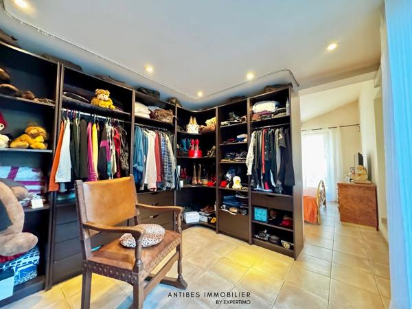 La Garde-Freinet (83680) Maison Piscine Terrain de 4800 m2 La Garde Freinet