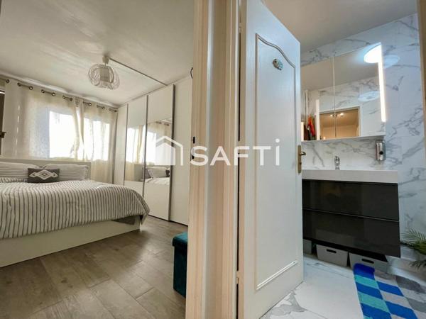 Deux pièces avec balcon, parking, cave à 3 min du RER