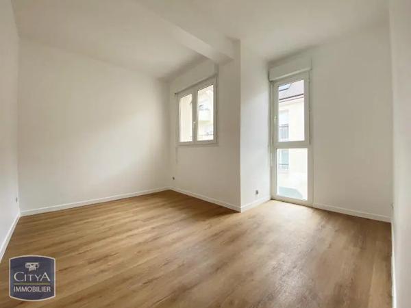 Appartement à louer 3 pièces 55.61m² Rambouillet (78120)