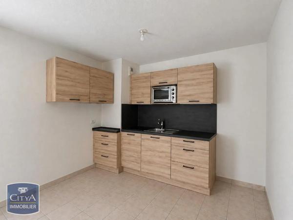 Appartement à louer 2 pièces 43.96m² Tonnay-Charente (17430)
