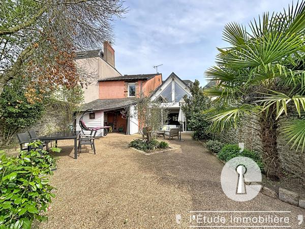 Maison Chateau Gontier Sur Mayenne 10 pièce(s) 233 m2
