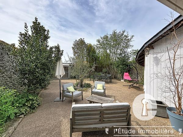 Maison Chateau Gontier Sur Mayenne 10 pièce(s) 233 m2