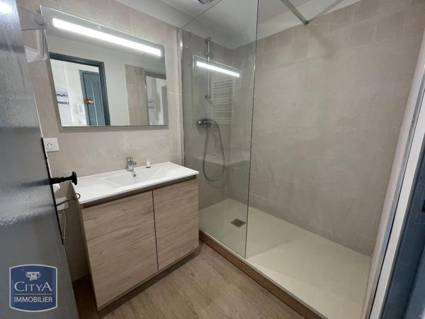 Appartement à louer 4 pièces 74.38m²