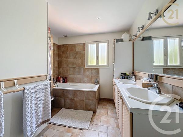 Maison à vendre  8 pièces - 199,60 m2 ST FARGEAU PONTHIERRY - 77