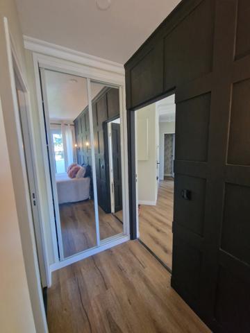 Coquet T2 meublé au coeur d'une residence arborée- tennis, cave et place de stationnement : Disponible fon oct