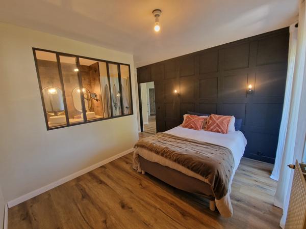 Coquet T2 meublé au coeur d'une residence arborée- tennis, cave et place de stationnement : Disponible fon oct