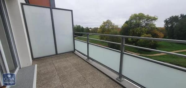 Appartement à louer 3 pièces 68.87m² Orléans (45000)