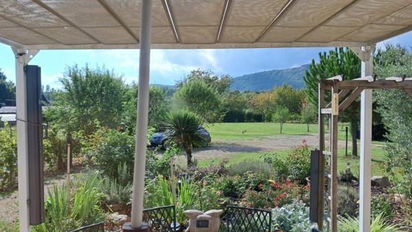 Ensemble de deux maisons à vendre 7 pièces proche Martel (46)