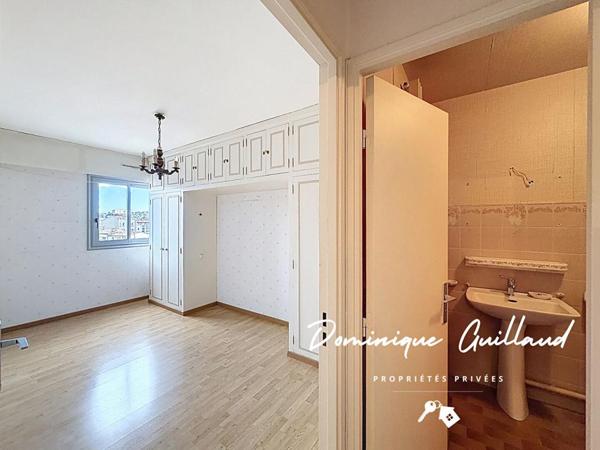 Nîmes-Notre Dame-Appartement 5 pièces 120 m2 avec loggia balcon terrasse 21 m² / Garage / 2 parkings /Cave