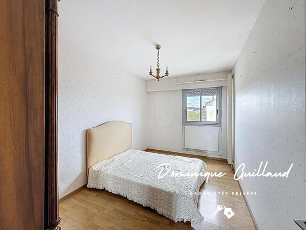 Nîmes-Notre Dame-Appartement 5 pièces 120 m2 avec loggia balcon terrasse 21 m² / Garage / 2 parkings /Cave