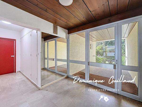 Nîmes-Notre Dame-Appartement 5 pièces 120 m2 avec loggia balcon terrasse 21 m² / Garage / 2 parkings /Cave