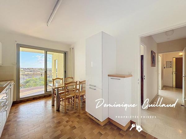 Nîmes-Notre Dame-Appartement 5 pièces 120 m2 avec loggia balcon terrasse 21 m² / Garage / 2 parkings /Cave