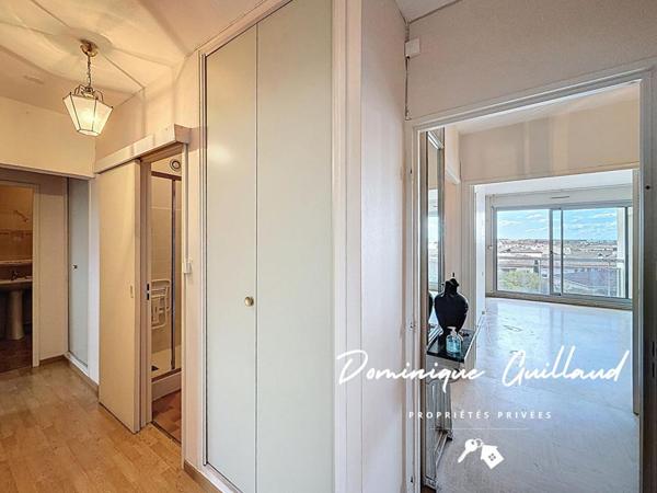 Nîmes-Notre Dame-Appartement 5 pièces 120 m2 avec loggia balcon terrasse 21 m² / Garage / 2 parkings /Cave