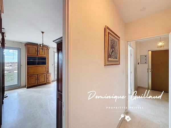 Nîmes-Notre Dame-Appartement 5 pièces 120 m2 avec loggia balcon terrasse 21 m² / Garage / 2 parkings /Cave
