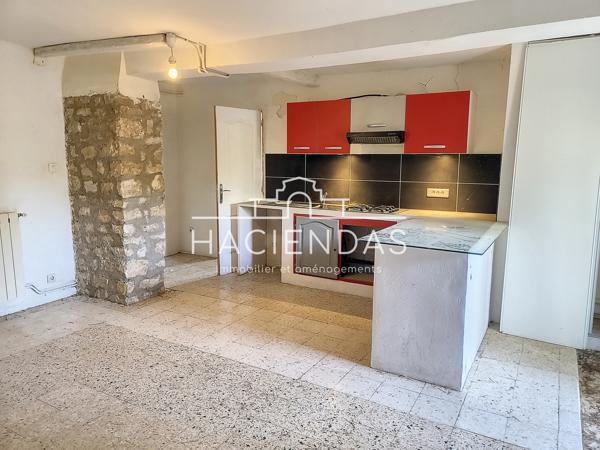 Ventabren (13122) Entre oliviers garrigue et pinède à 12 minutes d'Aix