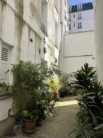 Paris 18 : double immeuble de 39 appartements