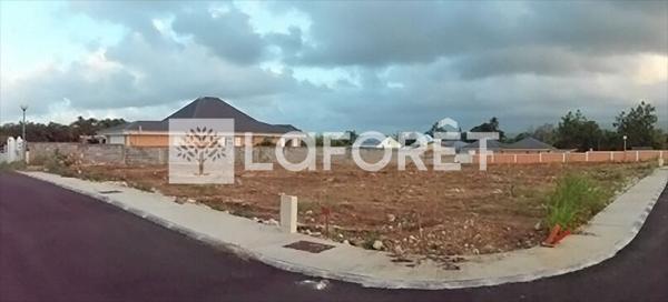 Achat terrain Baie-Mahault - 801 m² - 264 000 €